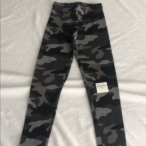 Girl’s Black and Grey Camo Stretch Leggings